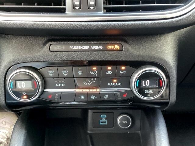 2021 Ford Escape Titanium Hybrid photo 27