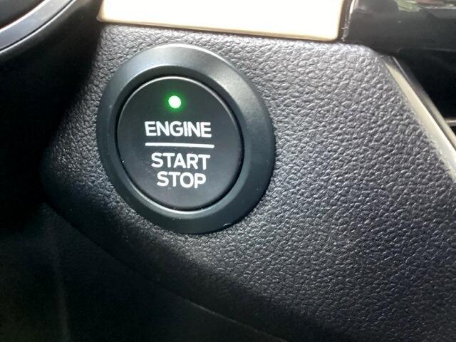 2021 Ford Escape Titanium Hybrid photo 31