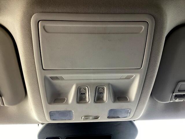 2021 Ford Escape Titanium Hybrid photo 32
