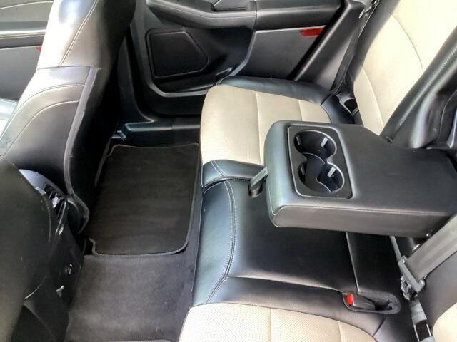 2021 Ford Escape Titanium Hybrid photo 38