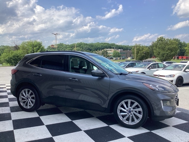 2021 Ford Escape Titanium Hybrid photo 2