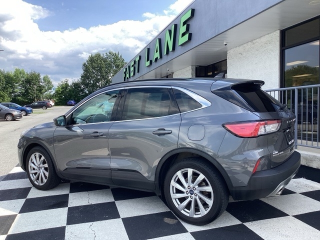 2021 Ford Escape Titanium Hybrid photo 4