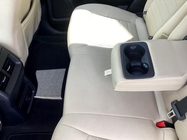 2020 Ford Edge SE photo 28