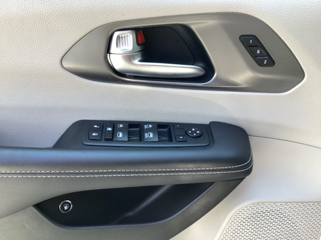 Chrysler Pacifica Hybrid  2023 Chrysler Pacifica Hybrid  2023