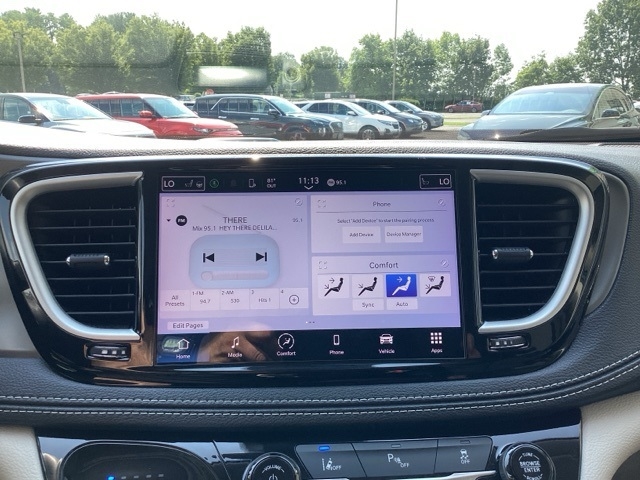 Chrysler Pacifica Hybrid  2023 Chrysler Pacifica Hybrid  2023