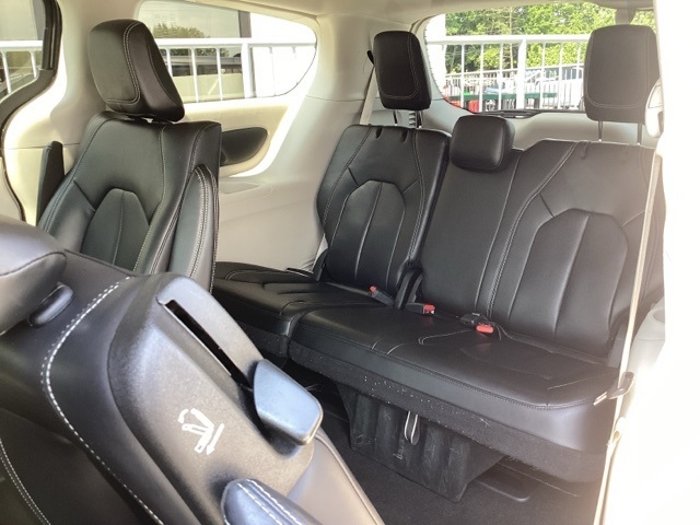 Chrysler Pacifica Hybrid  2023 Chrysler Pacifica Hybrid  2023