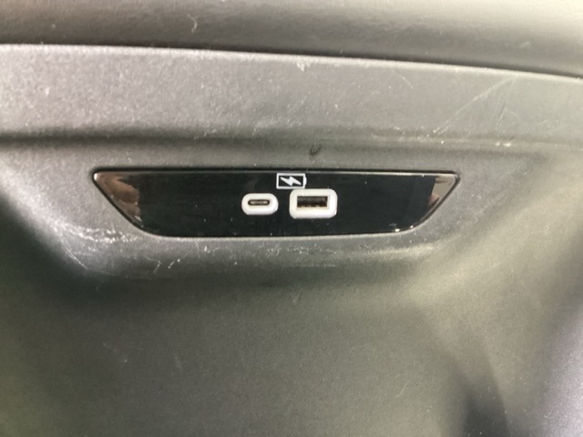 Chrysler Pacifica Hybrid  2023 Chrysler Pacifica Hybrid  2023