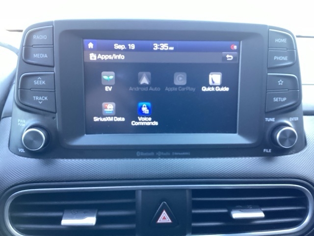 Hyundai Kona EV  2021