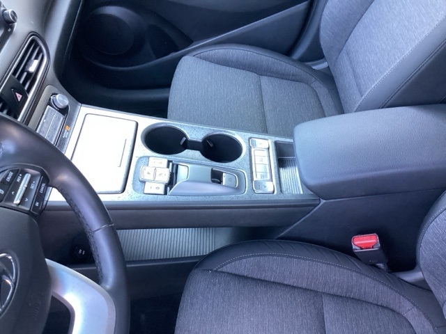 Hyundai Kona EV  2021