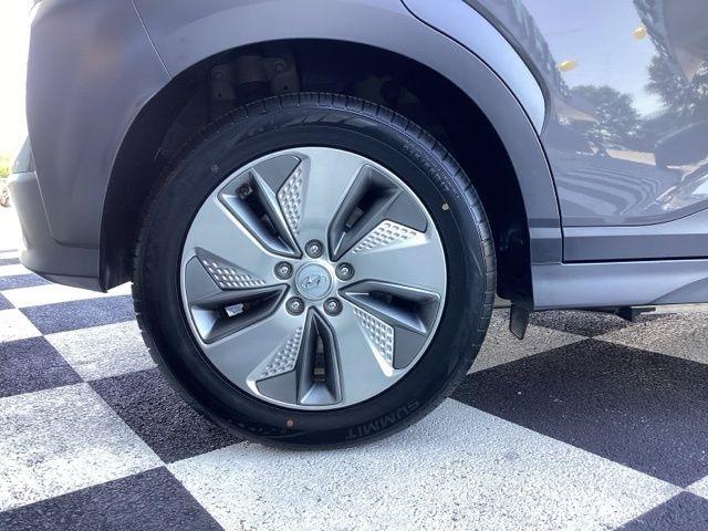 Hyundai Kona EV  2021