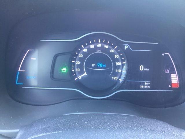 Hyundai Kona EV  2021