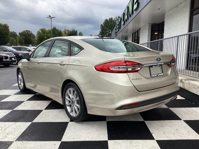 2017 Ford Fusion SE photo 6