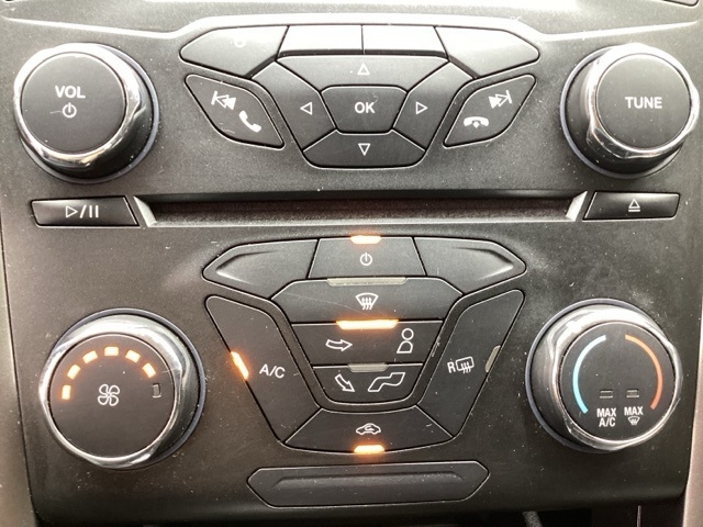 2017 Ford Fusion SE photo 18