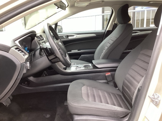 2017 Ford Fusion SE photo 22