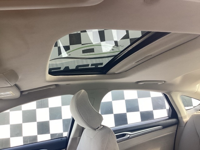 2019 Ford Fusion Hybrid SE photo 23