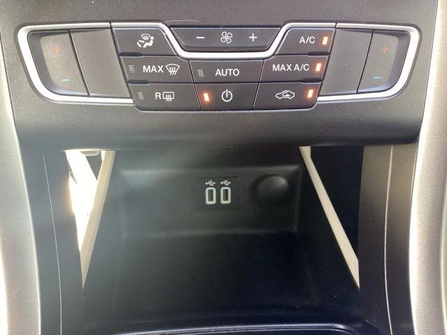 Ford Fusion Hybrid  2019