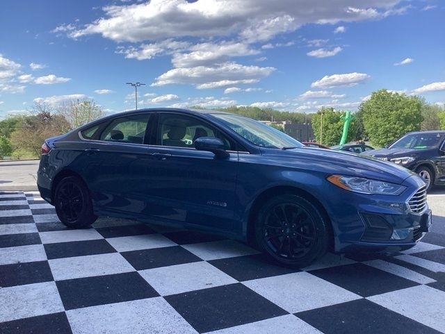 Ford Fusion Hybrid  2019