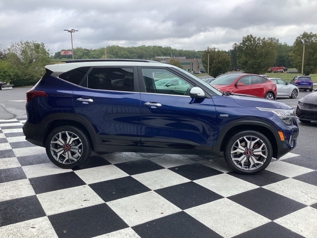 2021 Kia Seltos SX photo 3