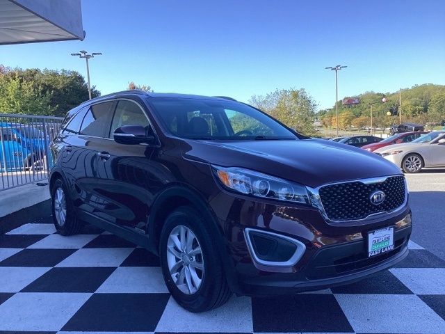 2018 Kia Sorento LX photo 3