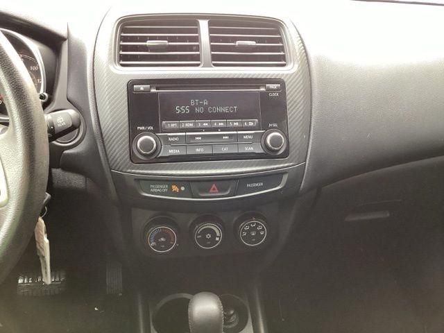 Mitsubishi Outlander Sport  2015