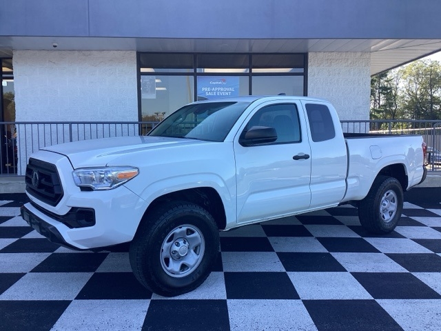 2023 Toyota Tacoma SR photo 8