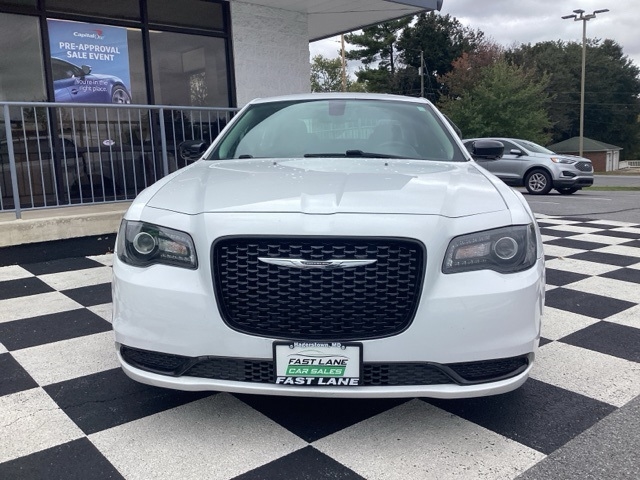 Chrysler 300  2019