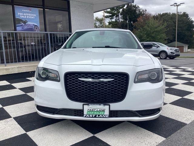 Chrysler 300  2019