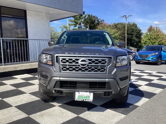 2023 Nissan Frontier SV photo 2