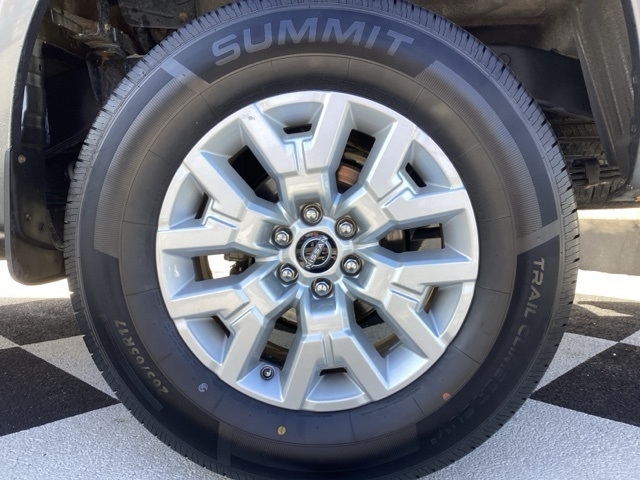 2023 Nissan Frontier SV photo 9
