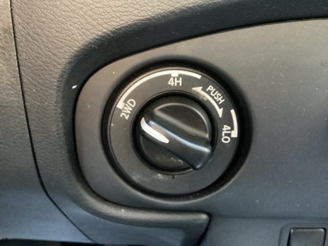 2023 Nissan Frontier SV photo 18