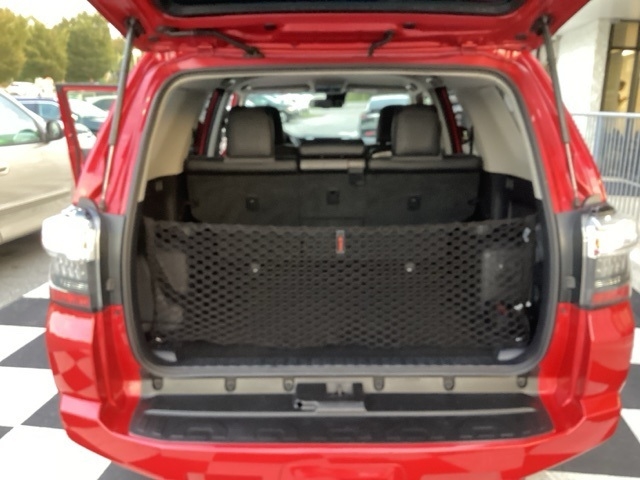 2024 Toyota 4Runner SR5 Premium photo 9