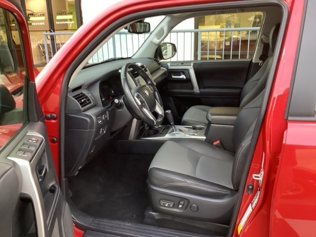 2024 Toyota 4Runner SR5 Premium photo 11