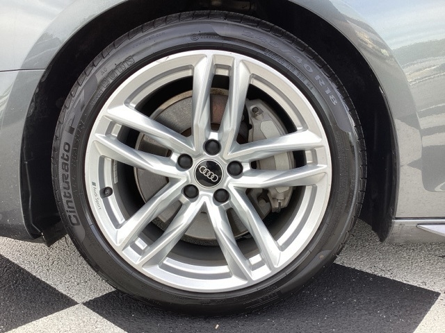 Audi A4  2023 Audi A4  2023