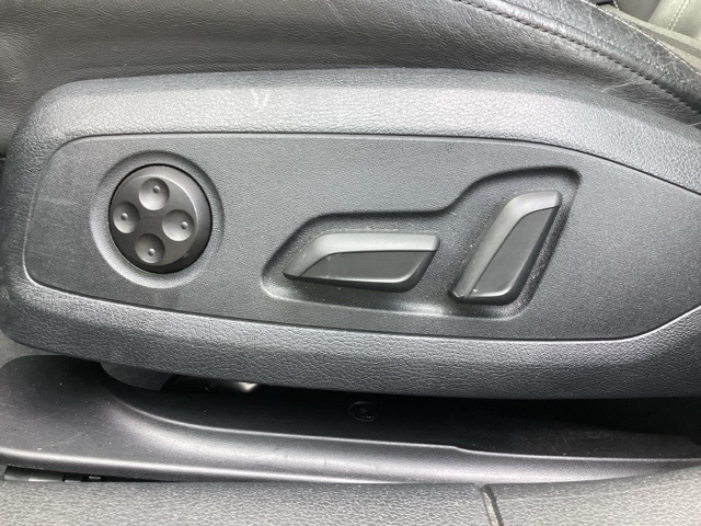 Audi A4  2023 Audi A4  2023