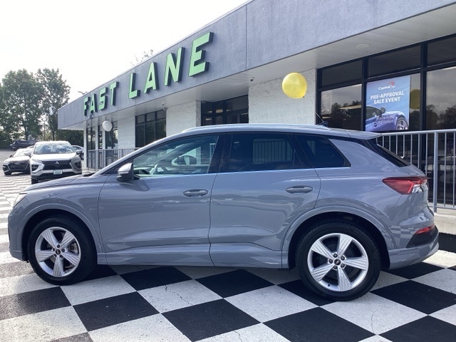 Audi Q4 e-tron  2022 Audi Q4 e-tron  2022