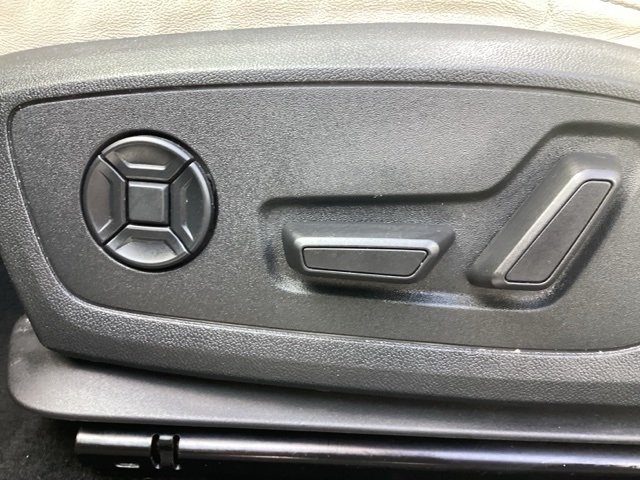 Audi Q4 e-tron  2022 Audi Q4 e-tron  2022