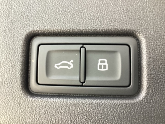 Audi Q4 e-tron  2022