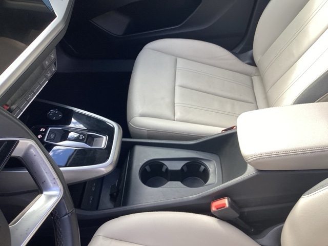 Audi Q4 e-tron  2022