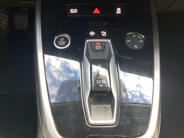 Audi Q4 e-tron  2022