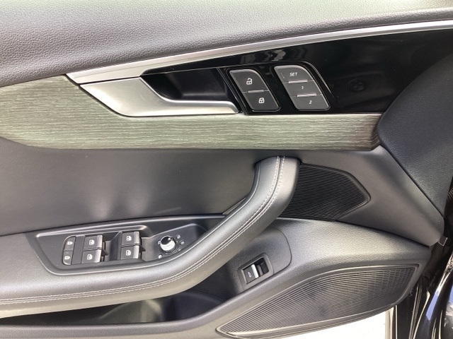 Audi A4  2023 Audi A4  2023