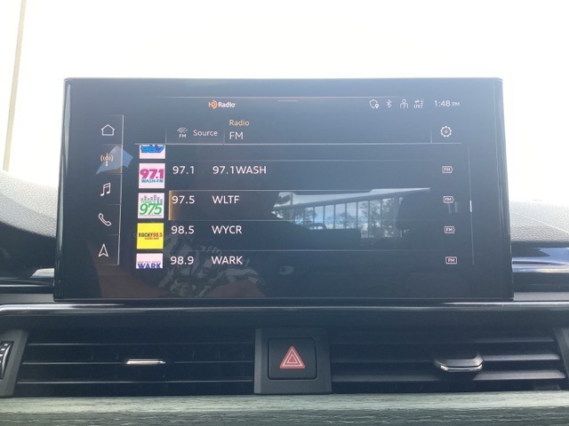 Audi A4  2023 Audi A4  2023