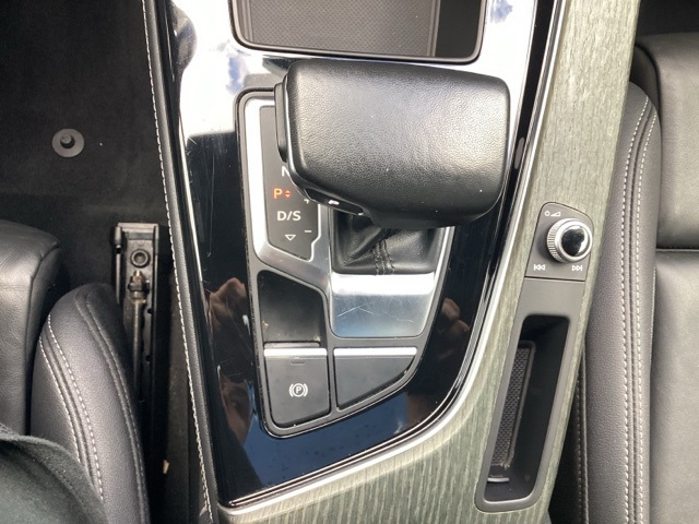 Audi A4  2023 Audi A4  2023