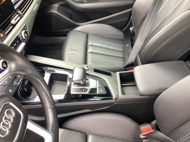 Audi A4  2023 Audi A4  2023