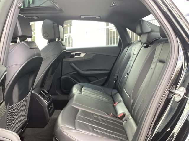 Audi A4  2023 Audi A4  2023