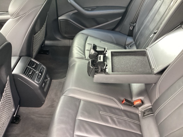 Audi A4  2023 Audi A4  2023