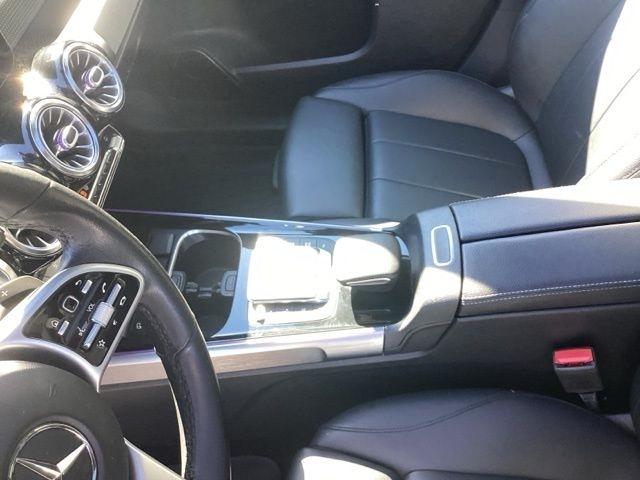 Mercedes-Benz GLB-Class  2021