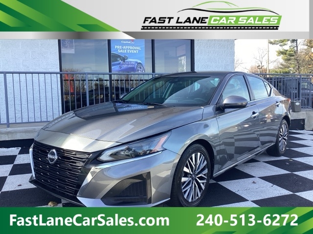 2023 Nissan Altima SV's photo