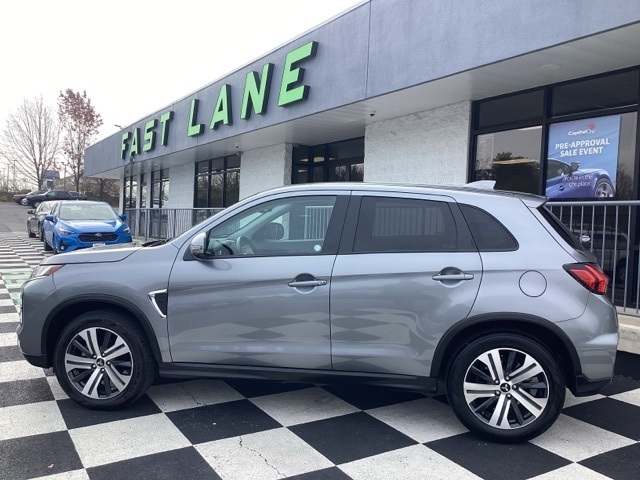 Mitsubishi Outlander Sport  2024