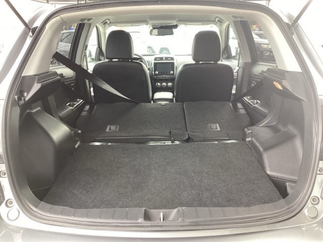 Mitsubishi Outlander Sport  2024