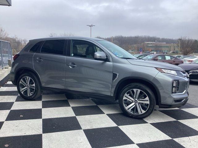 Mitsubishi Outlander Sport  2024